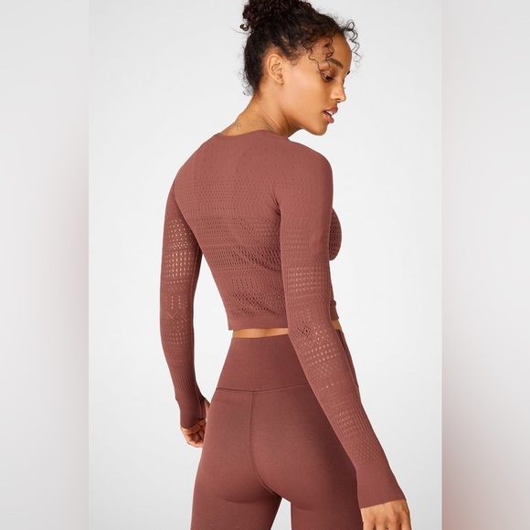 NWT Fabletics Briella Macrame Sculptknit Long-Sleeve Seamless Top MEDIUM - Picture 3 of 6